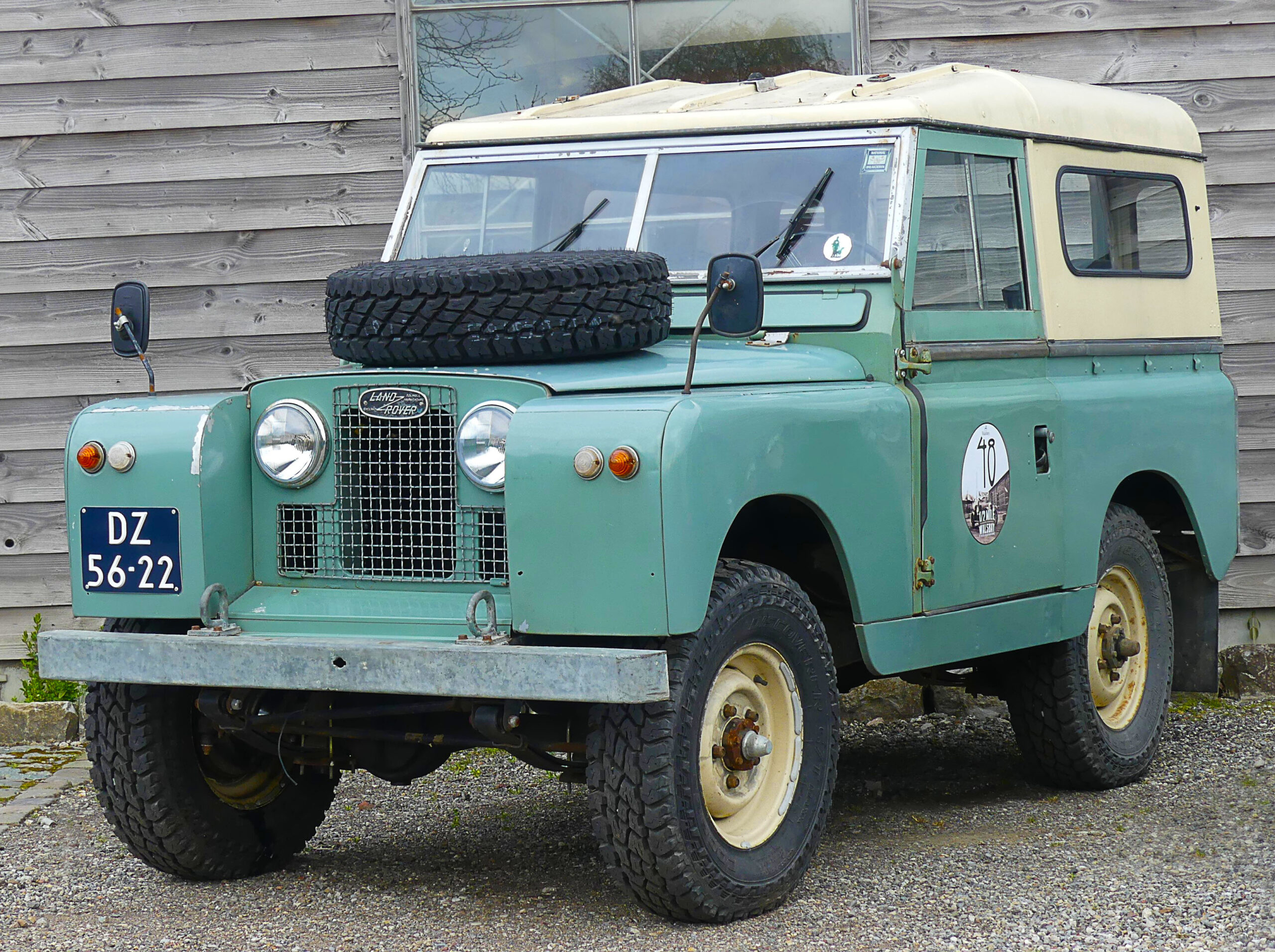 SOLD Land Rover
